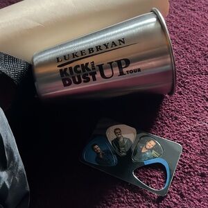 Kick the Dust Up Cooler Bag and Tumbler Set